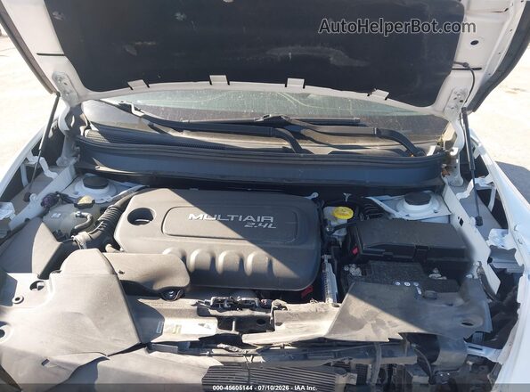 1C4PJLCB2JD538445 2018 JEEP CHEROKEE White Вид ззаду
