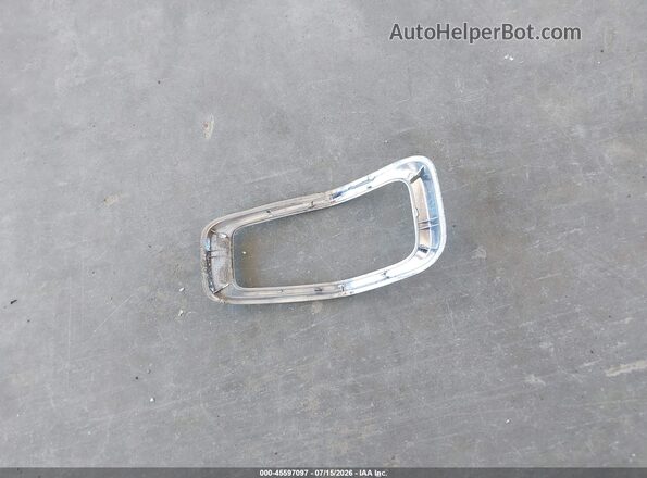 1C4PJLCB2JD563300 2018 JEEP CHEROKEE White Instrument cluster view