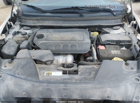 1C4PJLCB2JD568061 2018 JEEP CHEROKEE White Vista del compartimento del motor