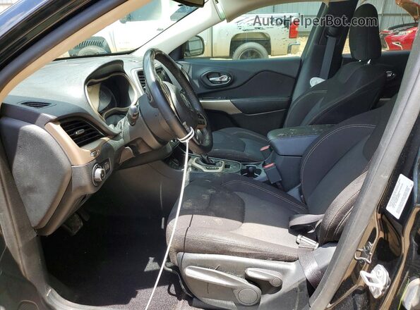 1C4PJLCB3HD221820 2017 JEEP CHEROKEE Black Front interior view