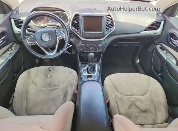 1C4PJLCB3HW507218 2017 JEEP CHEROKEE Red Widok deski rozdzielczej