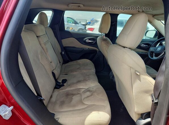 1C4PJLCB3HW507218 2017 JEEP CHEROKEE Red Widok wnętrza z tyłu