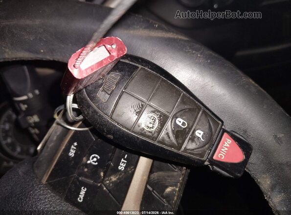 1C4PJLCB3JD518334 2018 JEEP CHEROKEE White Вид панелі приладів