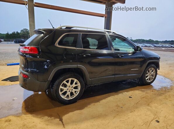 1C4PJLCB3JD611421 2018 JEEP CHEROKEE Black Tył prawy