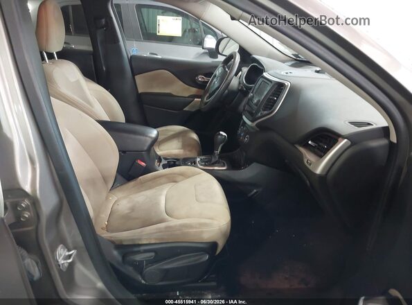 1C4PJLCB3JD611774 2018 JEEP CHEROKEE Beige წინა სალონის ხედი