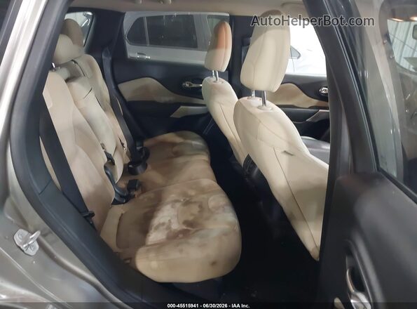 1C4PJLCB3JD611774 2018 JEEP CHEROKEE Beige VIN კოდის სტიკერის ხედი