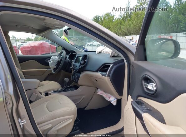 1C4PJLCB3KD396107 2019 JEEP CHEROKEE Brown Front interior view