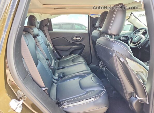 1C4PJLCB4GW346277 2016 JEEP CHEROKEE Зеленый Вид задней части салона