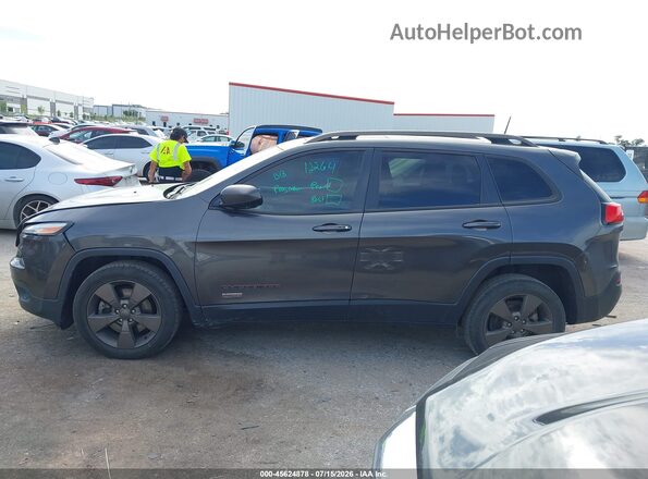 1C4PJLCB4GW346439 2016 JEEP CHEROKEE Gray Вид задньої частини салону