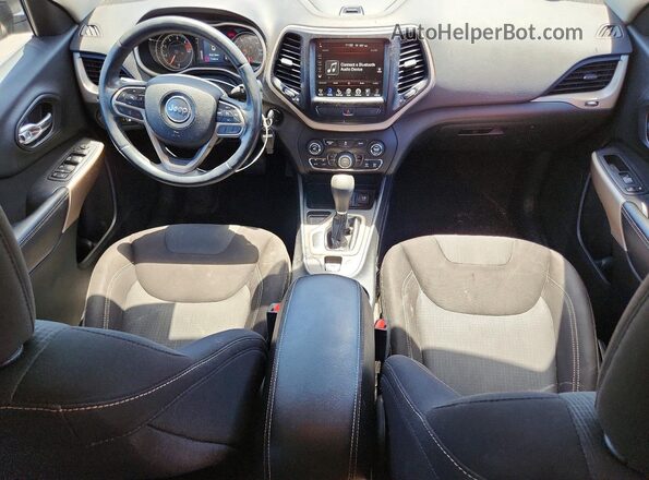 1C4PJLCB4HW640165 2017 JEEP CHEROKEE Gray Dashboard view