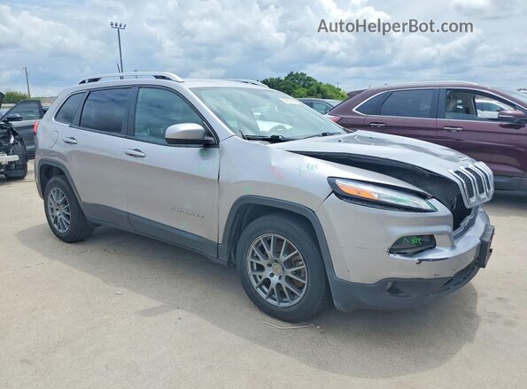 1C4PJLCB4JD559085 2018 JEEP CHEROKEE Silver Передня права чверть