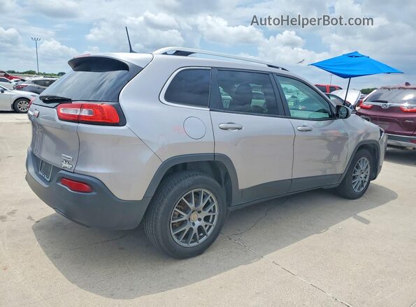 1C4PJLCB4JD559085 2018 JEEP CHEROKEE Silver Задня права чверть