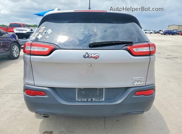 1C4PJLCB4JD559085 2018 JEEP CHEROKEE Silver Вид ззаду