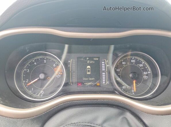1C4PJLCB4JD559085 2018 JEEP CHEROKEE Silver Вид щитка приладів