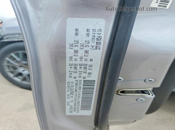 1C4PJLCB4JD559085 2018 JEEP CHEROKEE Silver Вид наклейки з VIN-кодом
