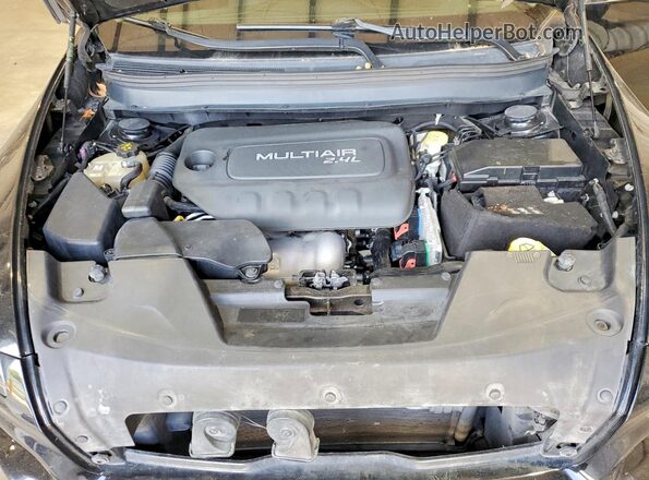 1C4PJLCB4JD587436 2018 JEEP CHEROKEE Black Rear interior view