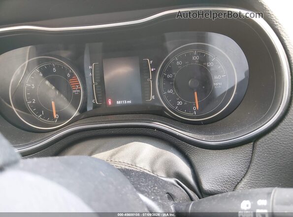 1C4PJLCB4KD333095 2019 JEEP CHEROKEE White Հետևի նստատեղերի տեսք
