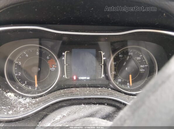 1C4PJLCB5KD340492 2019 JEEP CHEROKEE Brown Widok tylnych siedzeń