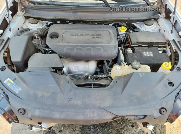 1C4PJLCB5KD348561 2019 JEEP CHEROKEE White Vista del compartimento del motor