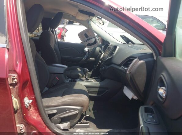 1C4PJLCB5KD427938 2019 JEEP CHEROKEE Maroon Front interior view