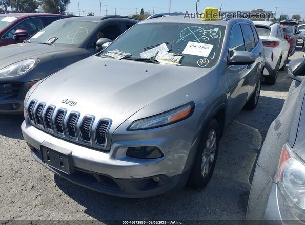 1C4PJLCB6HD235954 2017 JEEP CHEROKEE Silver Vista tres cuartos delantera izquierda