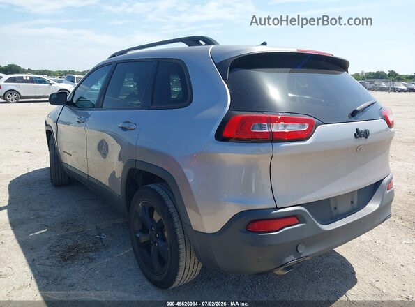 1C4PJLCB6JD558729 2018 JEEP CHEROKEE Серебряный Задняя левая четверть