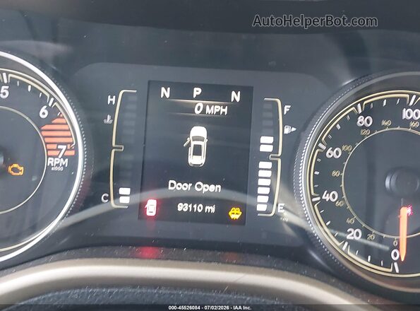 1C4PJLCB6JD558729 2018 JEEP CHEROKEE Серебряный Вид задних сидений