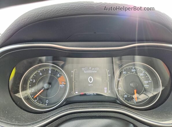 1C4PJLCB6KD262322 2019 JEEP CHEROKEE White Widok zestawu wskaźników