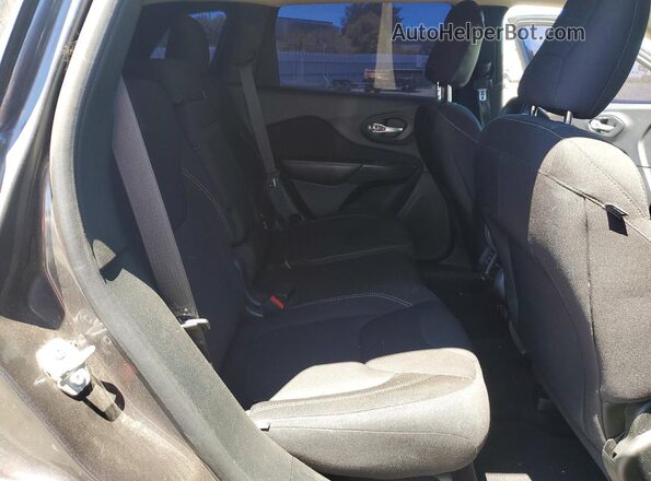 1C4PJLCB7HW539606 2017 JEEP CHEROKEE Charcoal უკანა სალონის ხედი