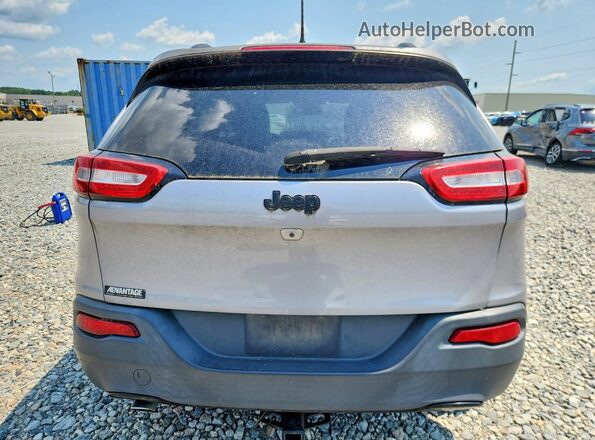 1C4PJLCB7JD543124 2018 JEEP CHEROKEE Silver Rear view