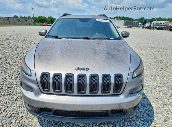 1C4PJLCB7JD543124 2018 JEEP CHEROKEE Silver Front view