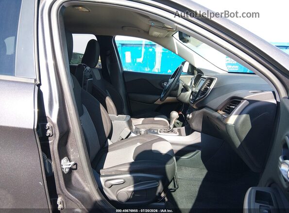 1C4PJLCB7JD551403 2018 JEEP CHEROKEE Gray Vista interior delantera