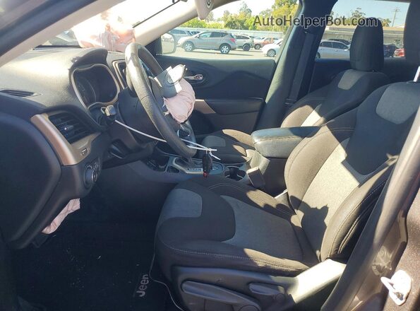 1C4PJLCB7JD615391 2018 JEEP CHEROKEE Угольный Вид салона спереди