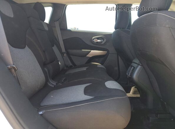 1C4PJLCB8JD552205 2018 JEEP CHEROKEE White Սալոնի հետևի տեսք
