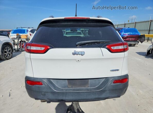1C4PJLCB8JD615951 2018 JEEP CHEROKEE White Widok z tyłu