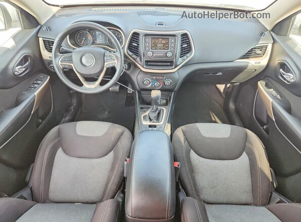 1C4PJLCB8JD615951 2018 JEEP CHEROKEE White Widok deski rozdzielczej