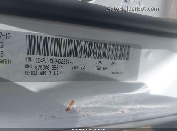 1C4PJLCB9HD231476 2017 JEEP CHEROKEE White Вид підкапотного простору