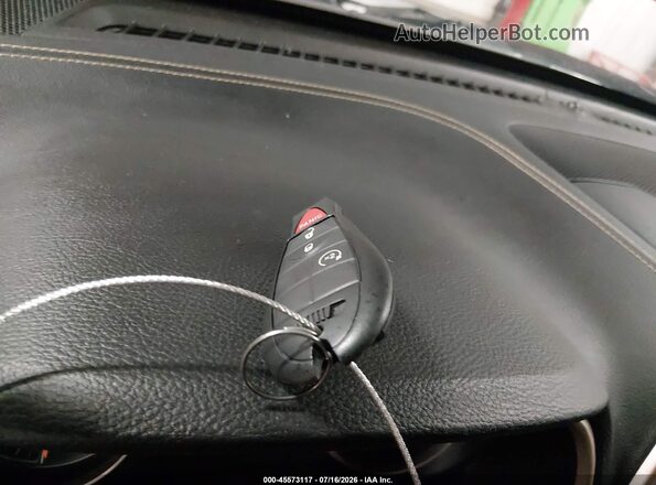 1C4PJLCB9JD606479 2018 JEEP CHEROKEE Темно-бордовый Вид панели приборов