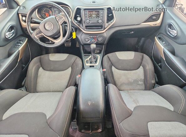 1C4PJLCB9JD620480 2018 JEEP CHEROKEE Синий Вид панели приборов