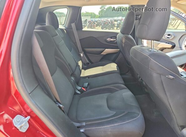 1C4PJLCBXHW642373 2017 JEEP CHEROKEE Red Rear interior view