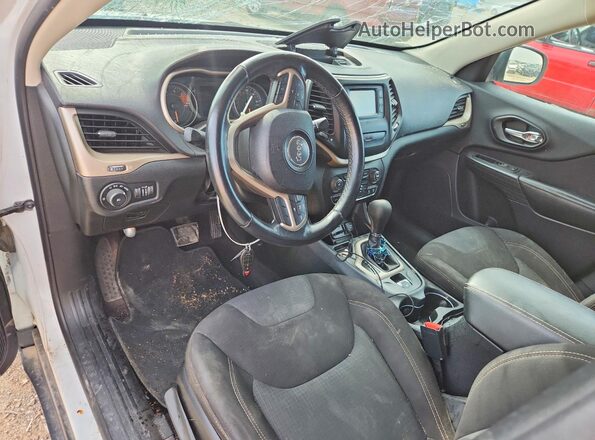 1C4PJLCS8GW287296 2016 JEEP CHEROKEE Белый Вид панели приборов