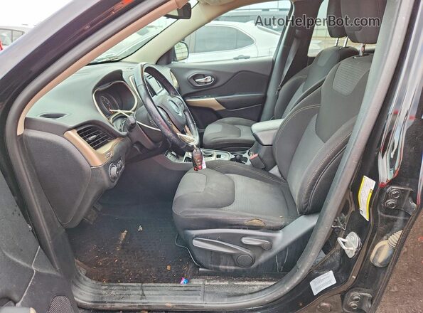 1C4PJLCS8HW577913 2017 JEEP CHEROKEE Black Front interior view