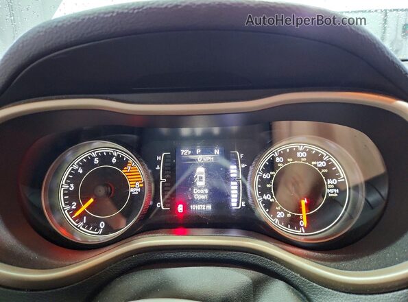 1C4PJLCX2JD524556 2018 JEEP CHEROKEE White Vista del cuadro de instrumentos