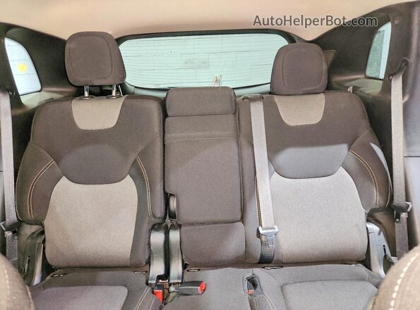 1C4PJLCX2JD524556 2018 JEEP CHEROKEE White Vista de los asientos traseros