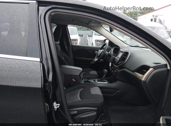 1C4PJLCX2JD583767 2018 JEEP CHEROKEE Black წინა სალონის ხედი