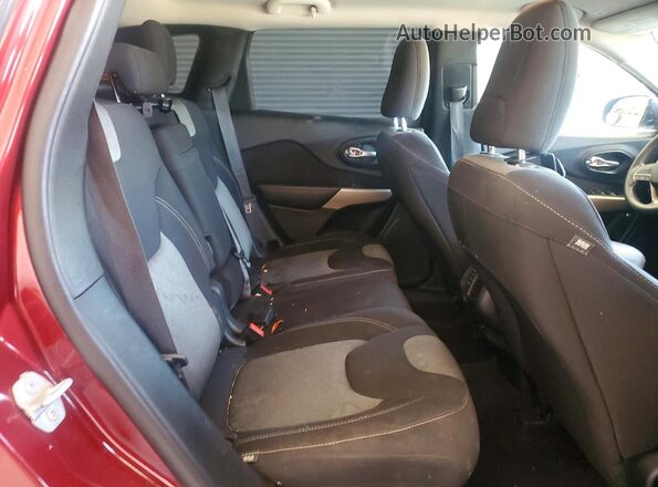 1C4PJLCX2JD612071 2018 JEEP CHEROKEE Burgundy Widok wnętrza z tyłu