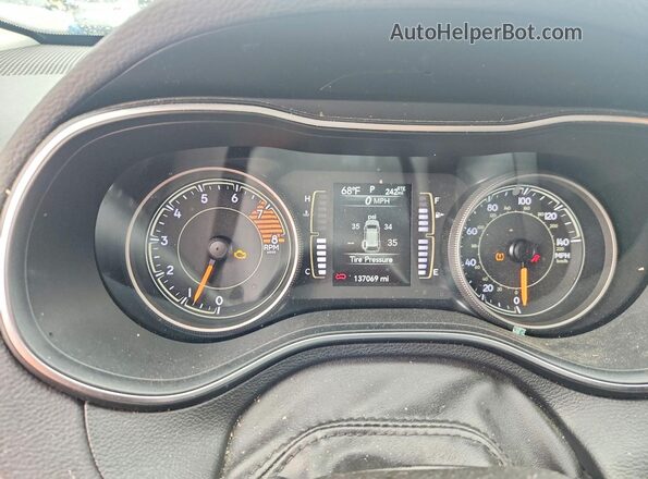 1C4PJLCX3KD130050 2019 JEEP CHEROKEE Gray ხელსაწყოთა პანელის ხედი