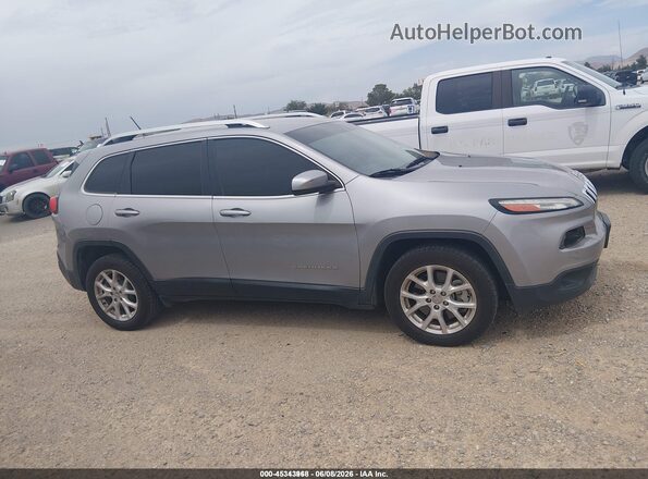 1C4PJLCX8JD590013 2018 JEEP CHEROKEE Gray უკანა სალონის ხედი
