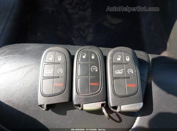 1C4PJLDB1HW667046 2017 JEEP CHEROKEE LIMITED FWD Red Widok deski rozdzielczej