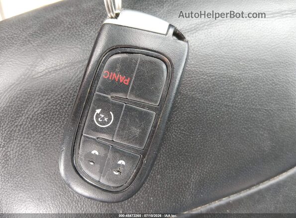 1C4PJLDB2HW525918 2017 JEEP CHEROKEE Red Вид панелі приладів